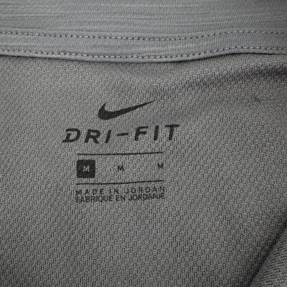 Nike Dri-FIT Gray Long Sleeve 1/4 Zip Pullover Athletic Top Women's Medium - Picture 4 of 6